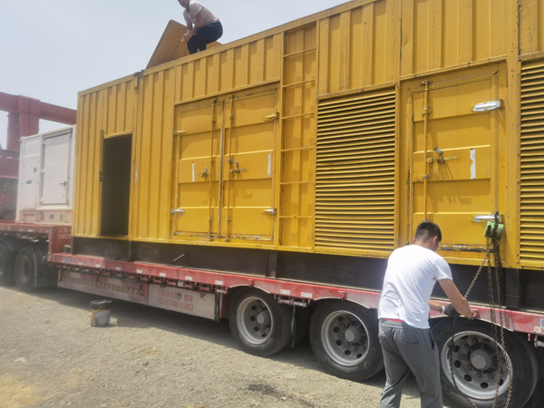 长宁除了负载情况和发动机维护，还有哪些因素会影响 200kw 柴油发电机的油耗？